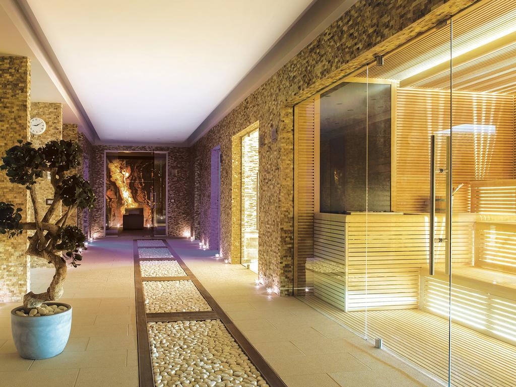 Premier Palace Spa Hotel Bucureşti Ngoại thất bức ảnh The spa at The Dorchester