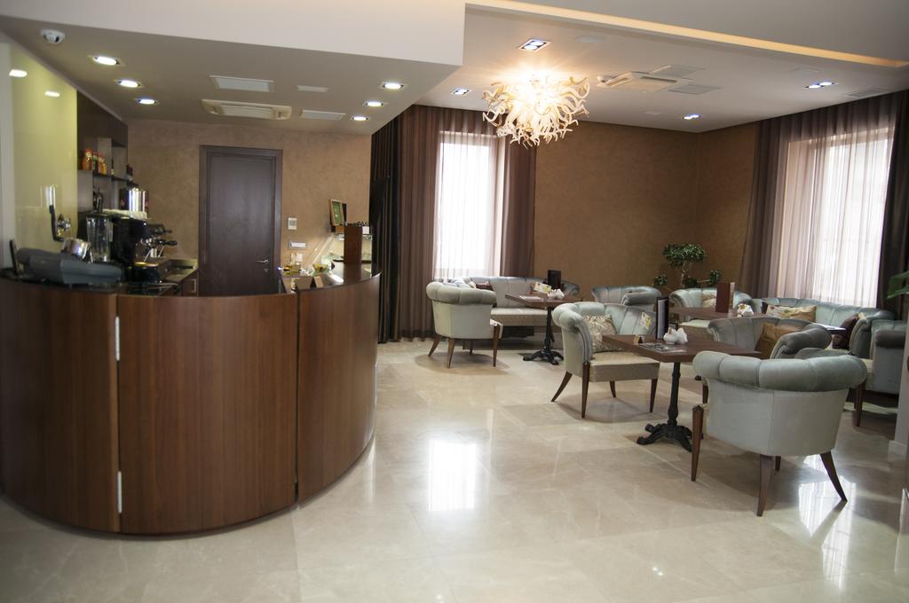 Premier Palace Spa Hotel Bucureşti Ngoại thất bức ảnh The lobby of the hotel