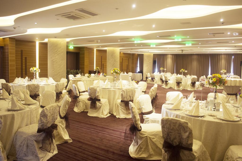 Premier Palace Spa Hotel Bucureşti Ngoại thất bức ảnh The ballroom of the hotel