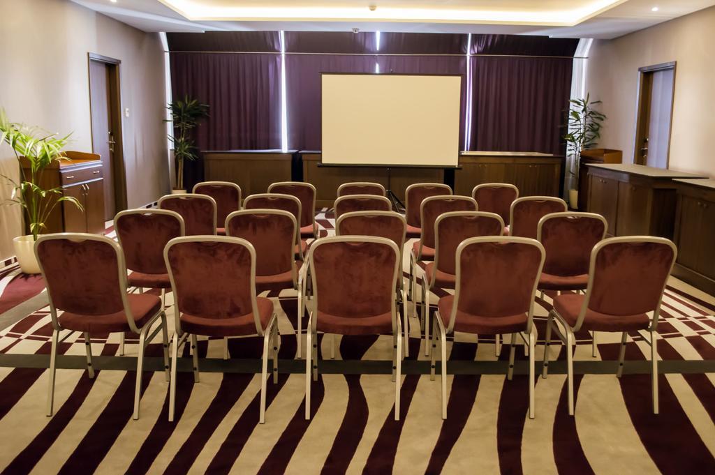 Premier Palace Spa Hotel Bucureşti Ngoại thất bức ảnh A typical meeting room